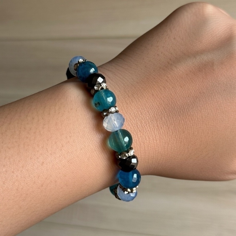 Blue Agate Stretch Bracelet size 6”